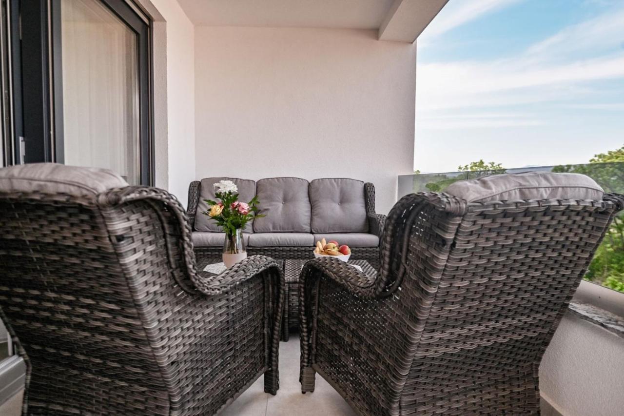 Luxury Apartment Nina With Sea View Sveti Anton  Экстерьер фото